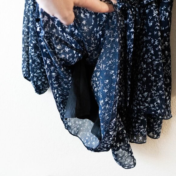 Relipop Navy Blue Floral Romper Dress Size XL Long Sleeve V-Neck Ruffle Hem - Picture 8 of 8